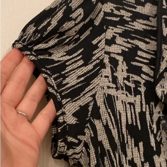 Black and Gray Patterned Women's Top - Picture 5 of 9